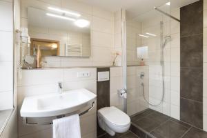 Koupelna v ubytování Hotel Garni Vier Jahreszeiten
