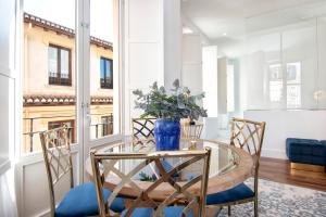 พื้นที่นั่งเล่นของ Bib Rambla Luxury Apartments by Apolo Homes