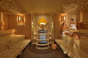 Gallery image of Aqualux Hotel Spa Suite & Terme in Bardolino