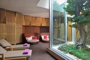 Istumisnurk majutusasutuses Aqualux Hotel Spa Suite & Terme