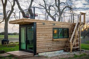 Zahrada ubytování Stillwater House Elegant tiny container home Near Magnolia