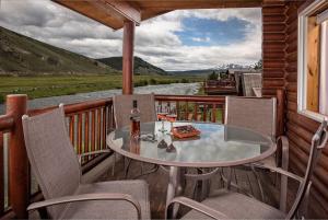 Balcone o terrazza di Redfish Riverside Inn