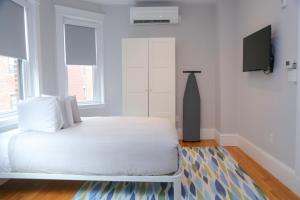 A Stylish Stay w/ a Queen Bed, Heated Floors.. #32