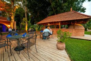 Taman di luar Hotel Chichen Itza