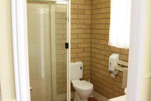 Ванная комната в Mundubbera Motel