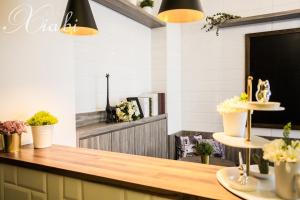 Příslušenství pro přípravu čaje a kávy v ubytování Xia Bi Garden Wedding B&B + 23 fotografií