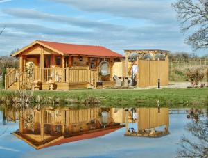 Gallery image of Balmoral Studio Lodge in Ellesmere