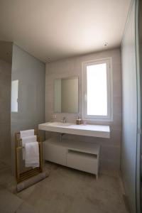 A bathroom at VILLA GALI