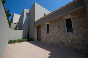 The building in which A villát is located
