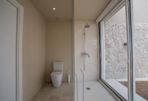 A bathroom at VILLA GALI