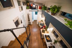 Gallery image of Montana Escape Elegant Tiny House in Waco Near Magnolia in Waco