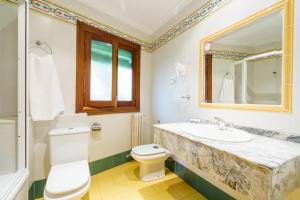 Ein Badezimmer in der Unterkunft Hotel España
