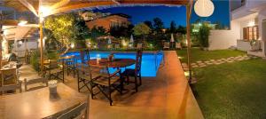 Piscina di Tree of Life Art Hotel o nelle vicinanze