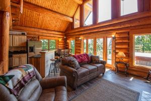 Afbeelding uit fotogalerij van Mogul Hill Cabin in Sandpoint