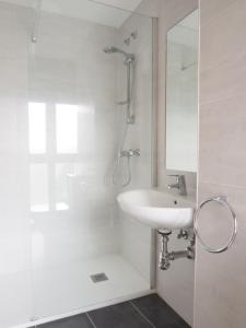 PENSION ROSELLA, O Pedrouzo – Updated 2022 Prices
