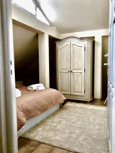 Ein Bett oder Betten in einem Zimmer der Unterkunft Gruia Lofts