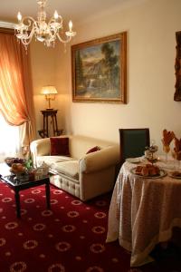 Posezení v ubytování Grand Hotel Palace