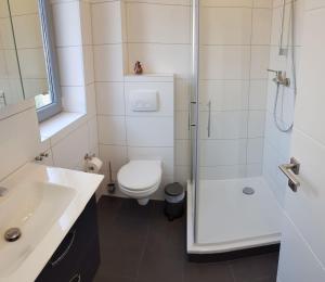 Een badkamer bij FeWo an der Ostsee Nr. 1