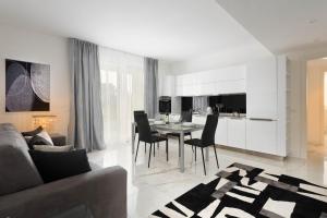 Gallery image of Villa Bianca Luxury Apartments in Desenzano del Garda