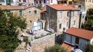 Gallery image of Lovely renovated apartment near Dolcedo in Dolcedo