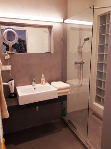 Et badeværelse på G.apartment's Klínovec