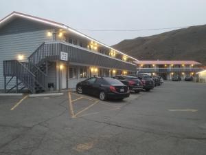 Imagen de la galería de Canada's Best Value Desert Inn & Suites, en Cache Creek