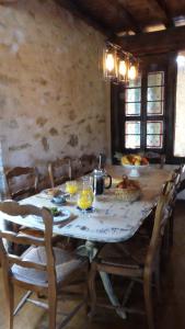 ห้องอาหารหรือที่รับประทานอาหารของ Hameau de Montcabirol