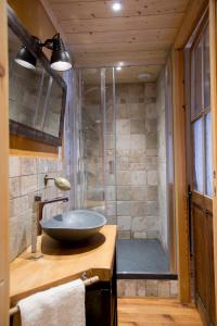 Ein Badezimmer in der Unterkunft Le Rêve d'Aghon Chambres et Table d'Hôtes