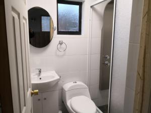 Foto dalla galleria di Loft Canelo - con hot tub exclusivo, cercano a termas y lago a Coñaripe