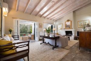 Χώρος καθιστικού στο Giardino House Corfu