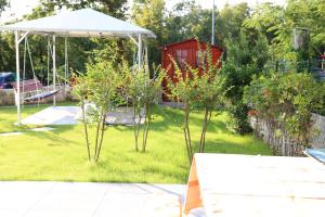 Zahrada ubytování Apartments - Villa Sidro