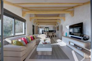 TV a/nebo společenská místnost v ubytování Bajova Kula Luxury Residences