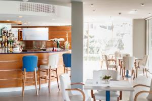 Thức uống tại Caravel Bike Hotel