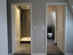 Ένα μπάνιο στο Design Apartment +17 φωτογραφίες