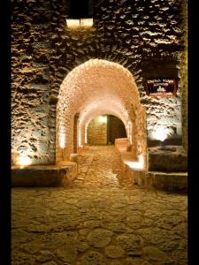 Fotografie z fotogalerie ubytování Arapakis Historic Castle v destinaci Pirgos Dhirou