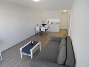 O zonă de relaxare la Apartment Superior by Interhome