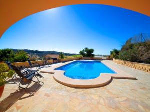 Der Swimmingpool an oder in der Nähe von Holiday Home Vicent by Interhome