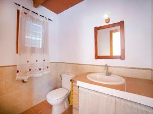 Ein Badezimmer in der Unterkunft Holiday Home Vicent by Interhome