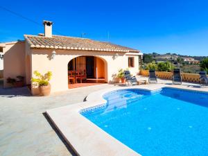 Der Swimmingpool an oder in der Nähe von Holiday Home Vicent by Interhome