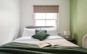 The South Kensington Mews - Lovely 5BDR Home
