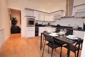 Gallery image of Derby Town House 1 min to town in Derby