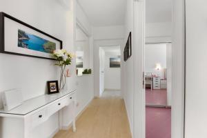 Televízia a/alebo spoločenská miestnosť v ubytovaní A Sorrento B&B