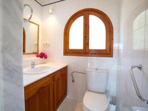 Łazienka w obiekcie Villa Mi Sueno by Interhome
