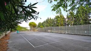 Tennis and/or squash facilities at Country House Daniela or nearby