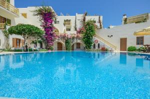 Bazén v ubytování Proteas Hotel & Suites nebo v jeho okolí