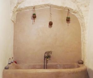 Albergo Diffuso Sotto le Cummerse的一间浴室