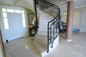 Fotografie z fotogalerie ubytování Gold City Private Pool Villa 3+1 with Free AquaPark v destinaci Alanya