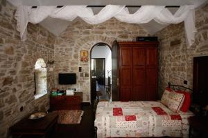 Gallery image of Traditional Tower in the center of kalamoti in Chios