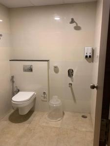 Ванна кімната в JN Guestline