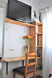 A television and/or entertainment centre at KHORS